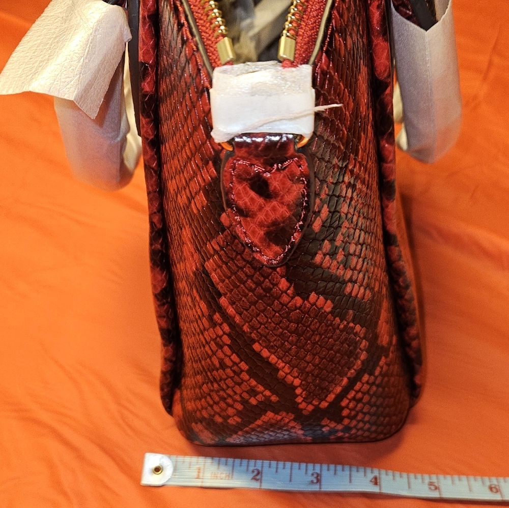Michael Kors Red & Black Sienna Medium Python Embossed Satchel New w/Out Tags - Picture 5 of 9